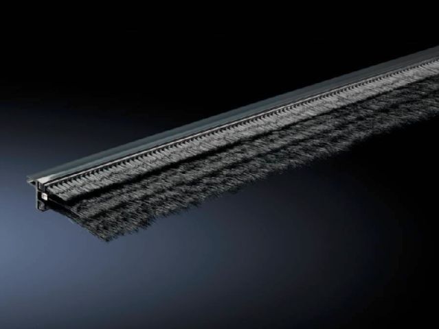 Brush strip, super-airtight 