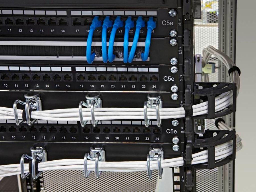 Cable manager