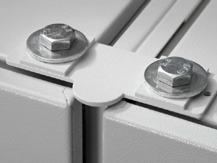 Baying of IT rack systems