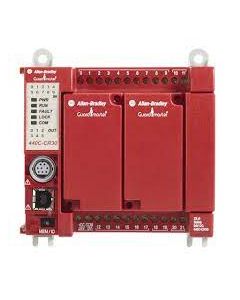 Guardmaster 440C-CR30 Software configured safety relay, PLe SIL 3, 22 Safety I/O, embedded serial port, USB programming port, 2 Plug-in Slots, 24.0V DC