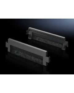 Base/plinth trim panels with brush strip for base/plinth system VX